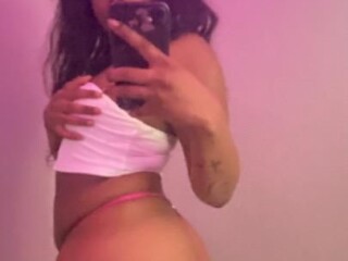 akira-female-escorts-in-stockton-ca