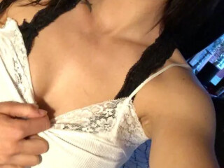 im-available-now-and-ready-to-have-some-fun-all-my-pictures-are-100-female-escorts-in-indianapolis-in-217-202-0306